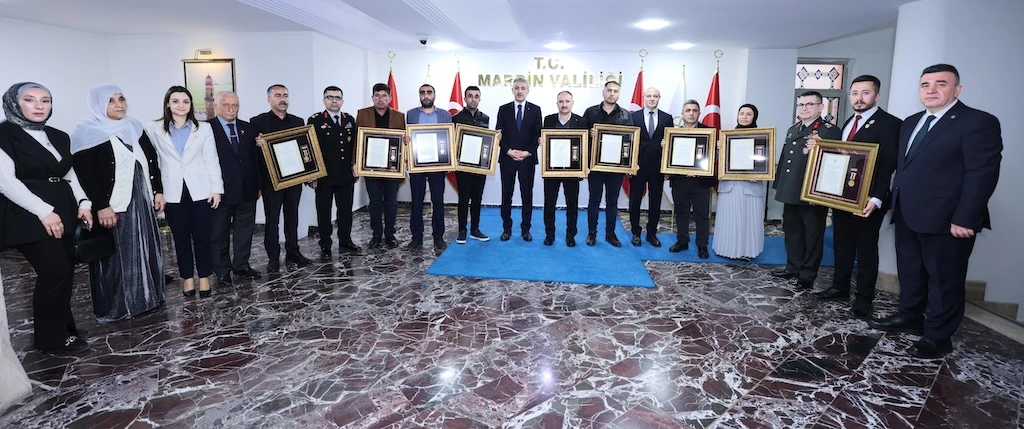 Mardin'de Şehit Yakınları ve Gaziye Devlet Övünç Madalyası 