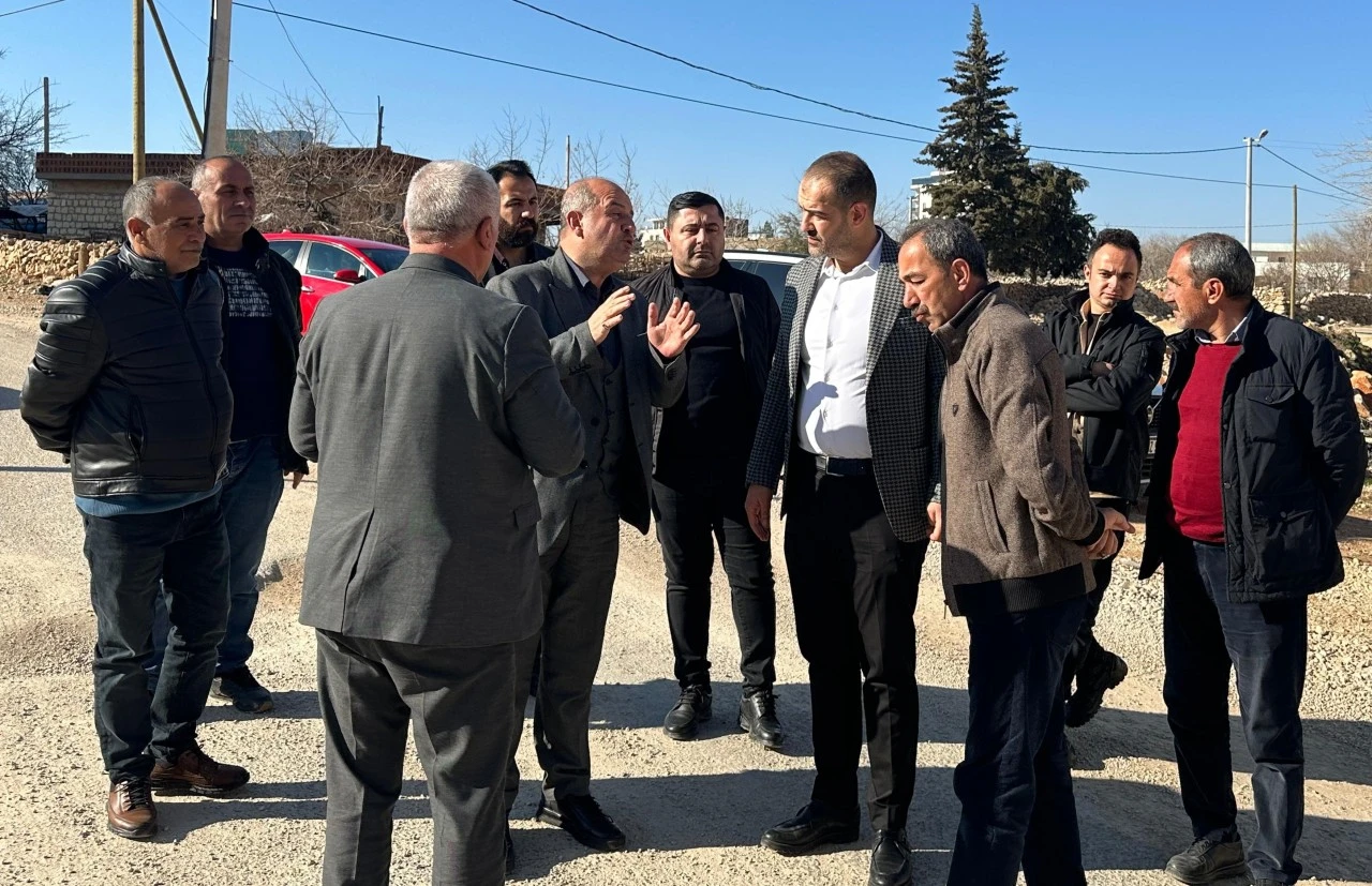 AK PARTİ ARTUKLU İLÇE BAŞKANI YAVUZ ÇALTEKİN, HASARLI YOLLAR İVEDİLİKLE ONARILACAK