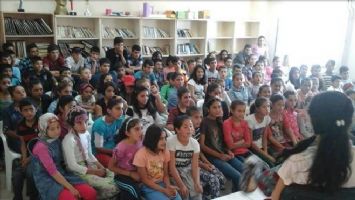 Zergan Ortaokulu Tiyatro Ekibi, Akıncı Ortaokulu&#039;nda Sahne Aldı