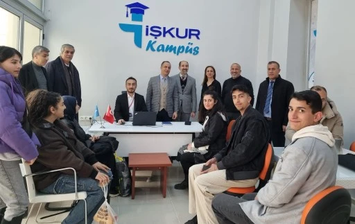 Turizm Fakültesi'nde İŞKUR Gençlik Programı Tanıtımı Yapıldı